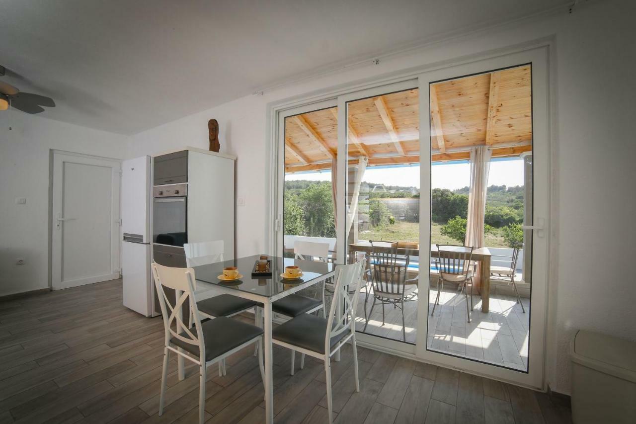 Mirce Villa Baras Garden - House With Pool מראה חיצוני תמונה
